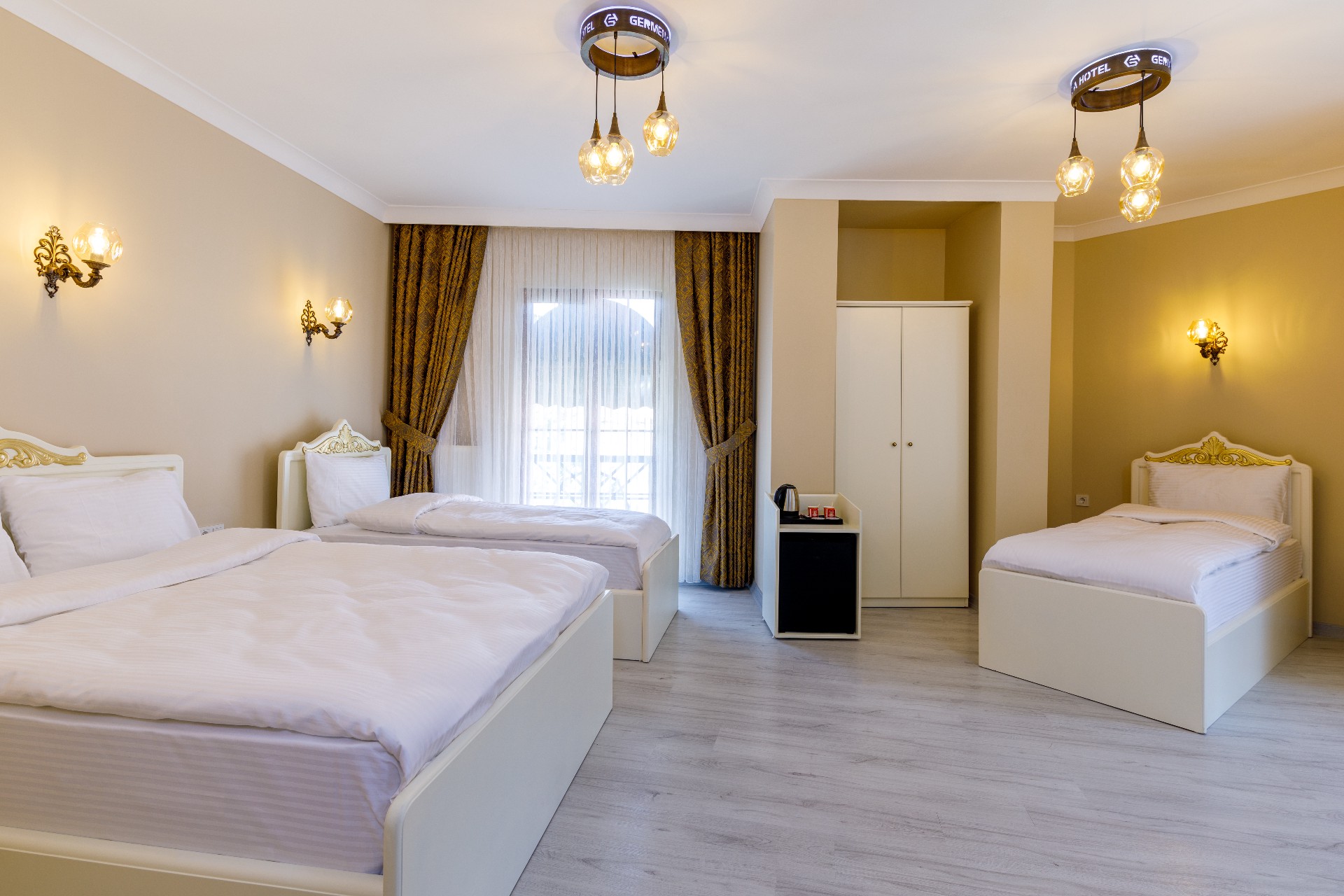 Triple Room